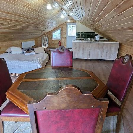 Unforgettable Attic With Balcony In Borjomi Apartment ภายนอก รูปภาพ