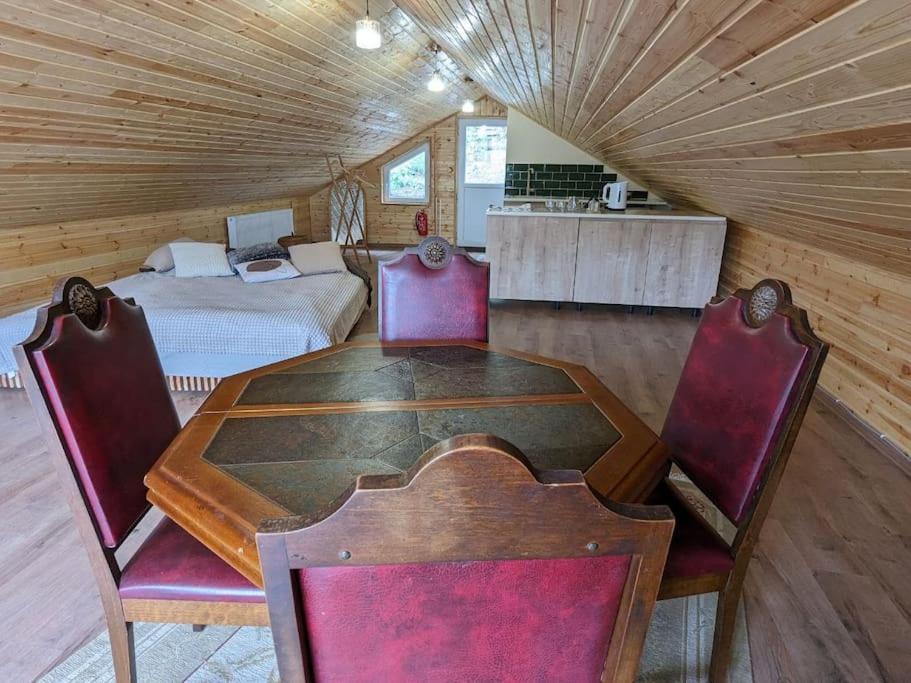 Unforgettable Attic With Balcony In Borjomi Apartment ภายนอก รูปภาพ